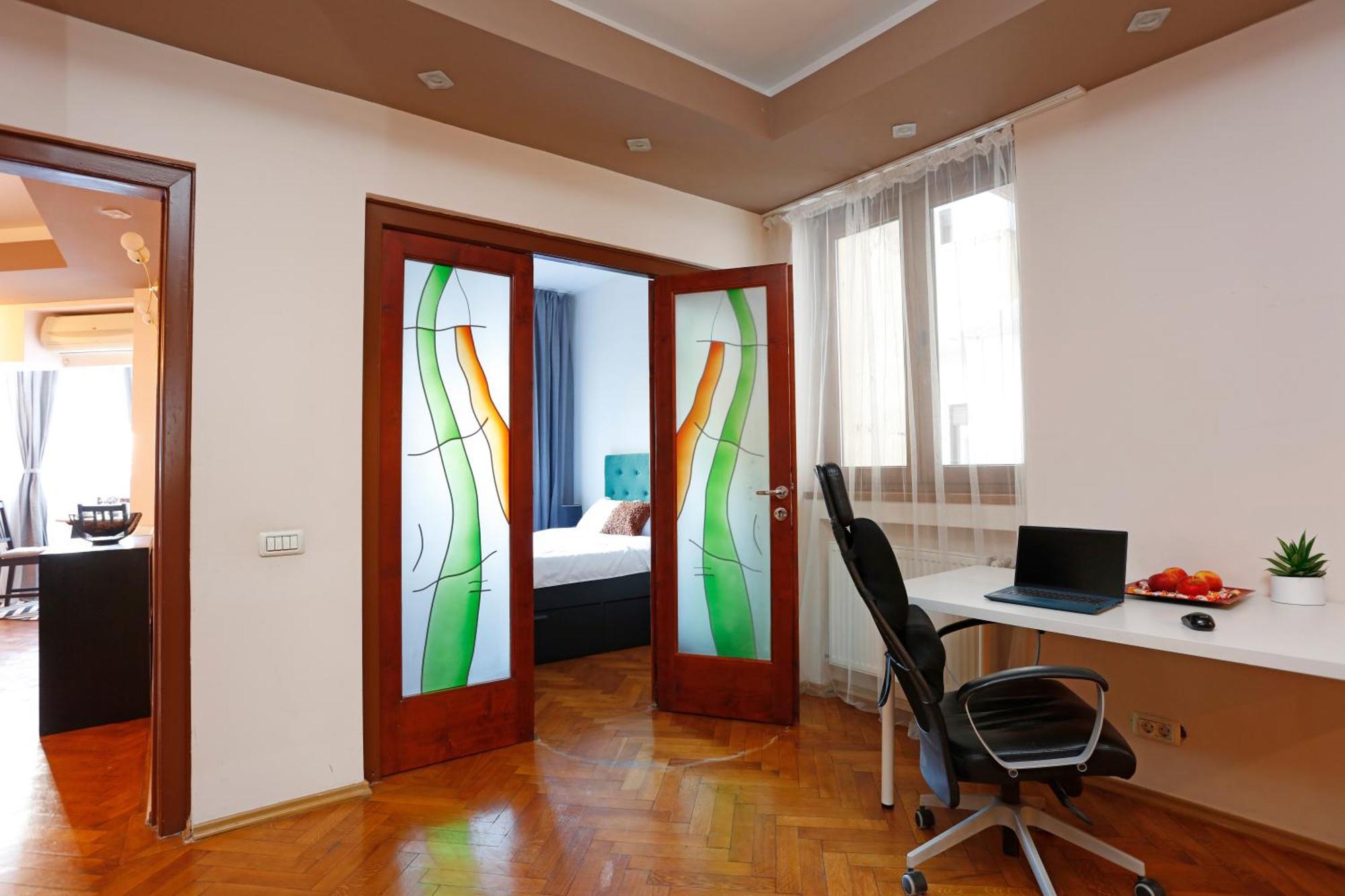 Peaceful Getaway - Generous 3-Bedroom Sanctuary - Close To Historic Old Town Bucureşti Exterior foto